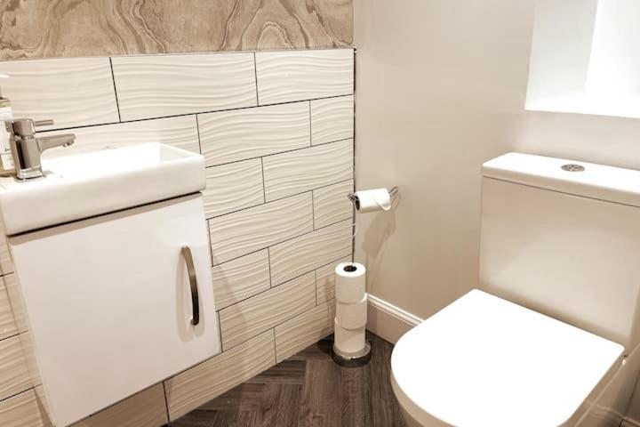 Lovely 3 Bedroom Apartment With Private Garden In Edinburgh City Centre Luaran gambar