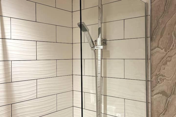 Lovely 3 Bedroom Apartment With Private Garden In Edinburgh City Centre Luaran gambar