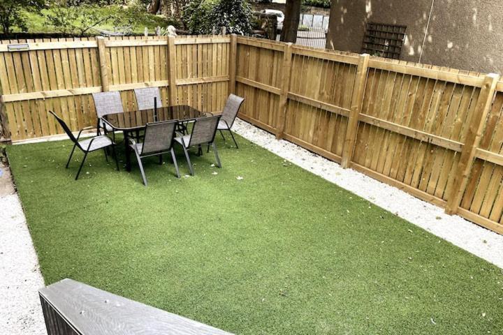Lovely 3 Bedroom Apartment With Private Garden In Edinburgh City Centre Luaran gambar