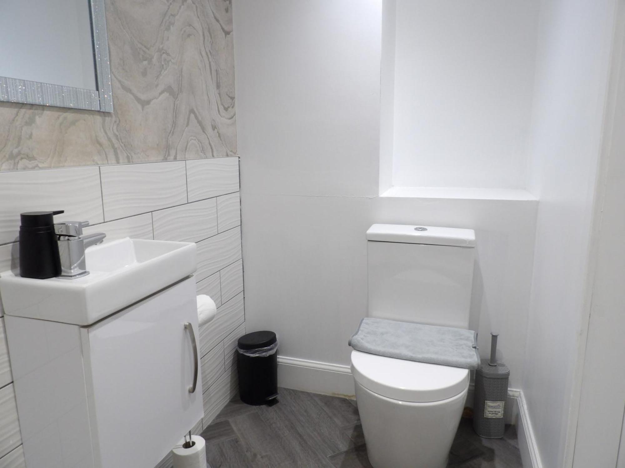Lovely 3 Bedroom Apartment With Private Garden In Edinburgh City Centre Luaran gambar